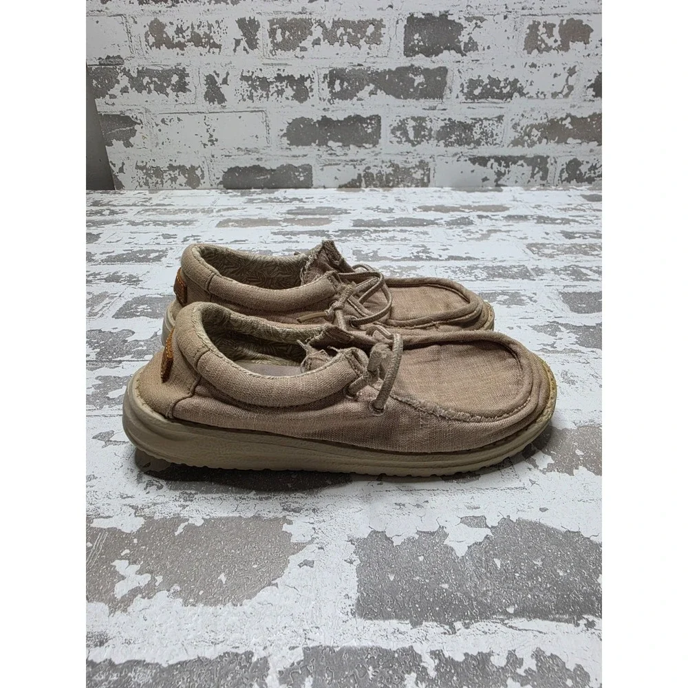 Hey Dude  Wally Youth Basic Beige Lightweight Shoes Size Kids 13